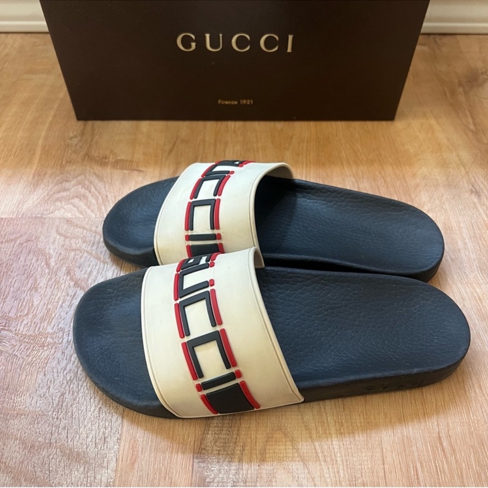 Gucci Rubber Slides Size 38 - Picture 4 of 7